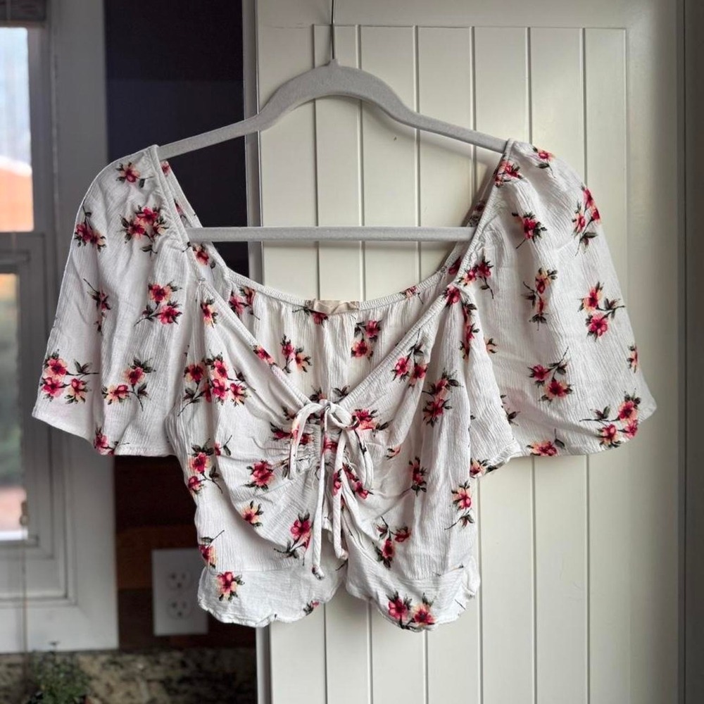Altar'd State White Floral Milkmaid Tie Front Crop Coquette Bright Summer Top S